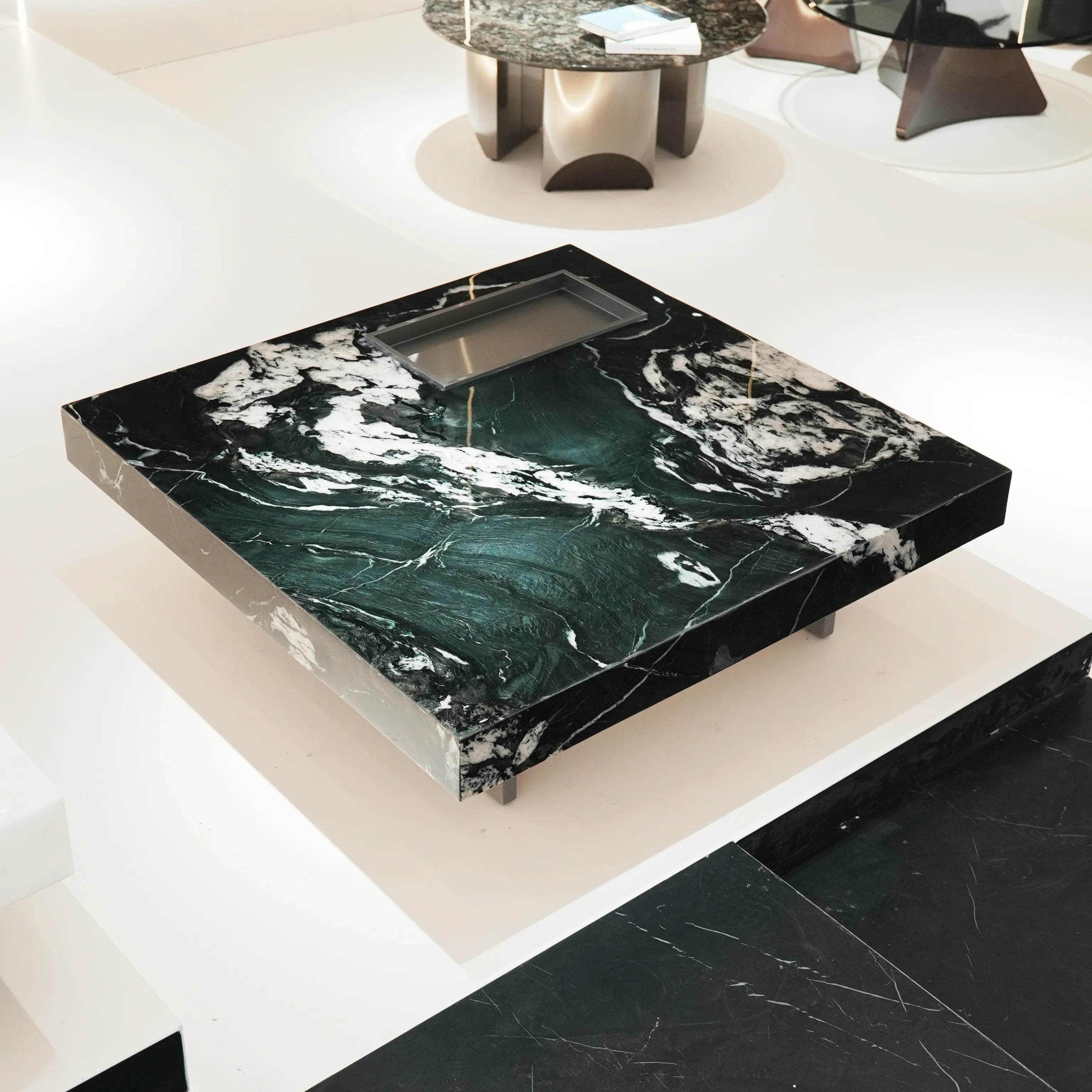 天然大理石テーブル｜重厚感と高級感を兼ね備えた上質家具 – Tiaro